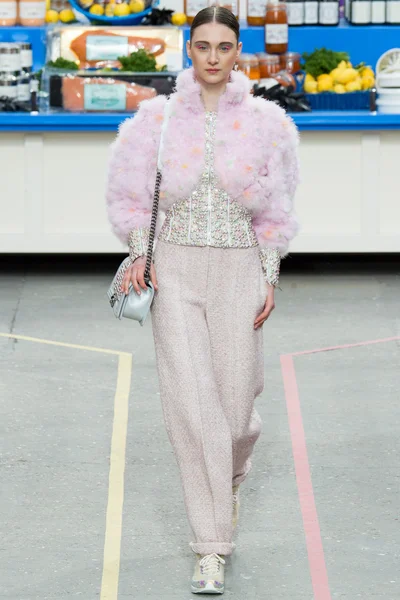 Look 74